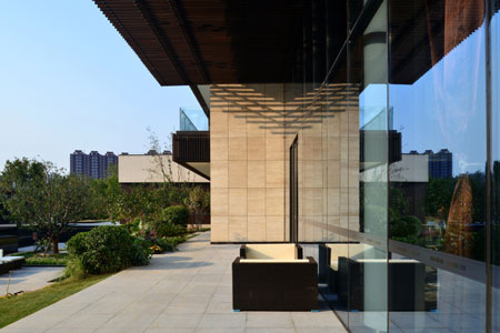 Beijing Changyang Vanke used 15000 square meters dassoXTR in siding and grating. Finished in 2014.
